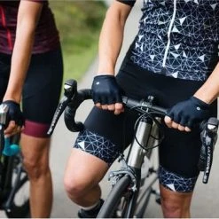 Goedkoopste ⭐ AGU Gel Fietshandschoenen Essential - Zwart - L ???? -bike shop 550x365 14