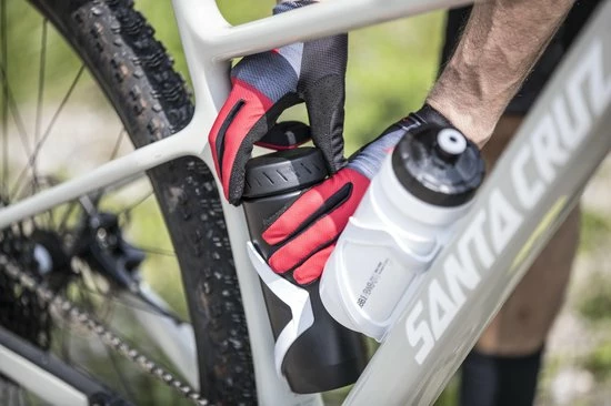 Goedkoopste ???? BBB Cycling Tools &Tubes Gereedschapsbidon - Racefiets - Duurzaam Materiaal - Zwart - Maat L (630ml) - BTL-18 ???? 5 Goedkoopste ???? BBB Cycling Tools &Tubes Gereedschapsbidon - Racefiets - Duurzaam Materiaal - Zwart - Maat L (630ml) - BTL-18 ???? - Afbeelding 3