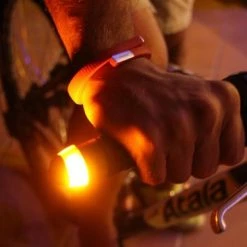 Promo ✔️ CYCL Magnetische WingLights V 2.0 - Richtingaanwijzers Fiets ❤️ 27 Promo ✔️ CYCL Magnetische WingLights V 2.0 - Richtingaanwijzers Fiets ❤️ -bike shop 550x366 86