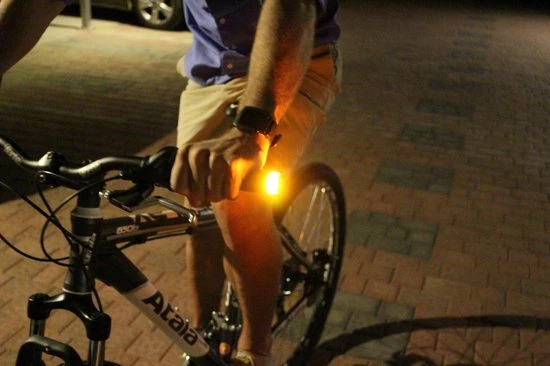 Promo ✔️ CYCL Magnetische WingLights V 2.0 - Richtingaanwijzers Fiets ❤️ 15 Promo ✔️ CYCL Magnetische WingLights V 2.0 - Richtingaanwijzers Fiets ❤️ - Afbeelding 13