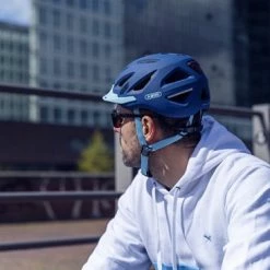 Goedkoop ✔️ ABUS Urban-I 3.0 Fietshelm - Maat S (51-55 Cm) - Velvet Black ???? 15 Goedkoop ✔️ ABUS Urban-I 3.0 Fietshelm - Maat S (51-55 Cm) - Velvet Black ???? -bike shop 550x367 37