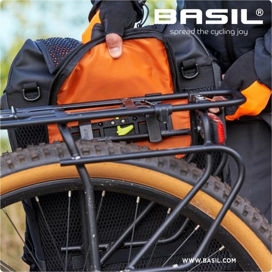 Begroting ✨ Basil Miles Tarpaulin Fietsrugzak - Enkele Fietstas - Zwart - 17 Liter ???? 15 Begroting ✨ Basil Miles Tarpaulin Fietsrugzak - Enkele Fietstas - Zwart - 17 Liter ???? - Afbeelding 13