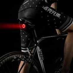 Nieuw ???? Rockbros Slim Fiets Achterlicht, Automatische Rem Sensor, IPx6 Waterdicht LED, Via USB Opladen, Met Zadelbevestiging, Slimme Fietsverlichting ❤️ -bike shop 550x696 3