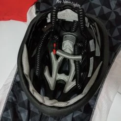 Hete verkoop ✔️ Pro Sport Lights Fietshelm Zwart Volwassenen - Matt - Large 58/61cm - Volwassenen ???? 22 Hete verkoop ✔️ Pro Sport Lights Fietshelm Zwart Volwassenen - Matt - Large 58/61cm - Volwassenen ???? -bike shop 550x732 31