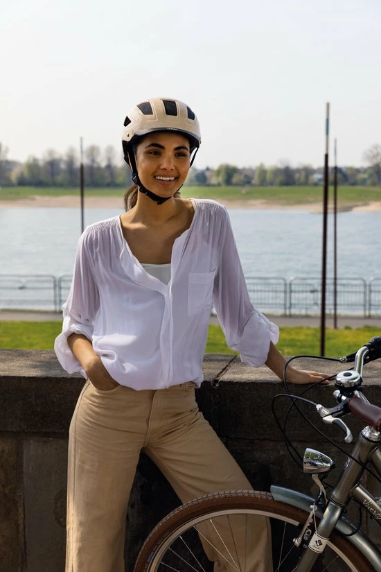 Beste deal ???? ABUS Hyban 2.0 Fietshelm - Maat L (56-61 Cm) - Glacier Blue ⭐ 8 Beste deal ???? ABUS Hyban 2.0 Fietshelm - Maat L (56-61 Cm) - Glacier Blue ⭐ - Afbeelding 6